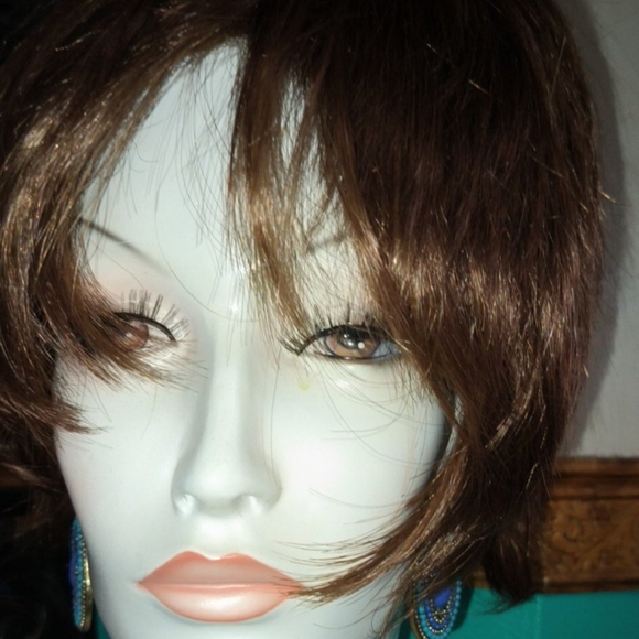 Golden Brown Short Wig - Picture 15 of 15